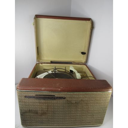 Antique RCA Victor SHP-13 Dual Amplifier Stero-Orthoponic Vinyl Record Player
