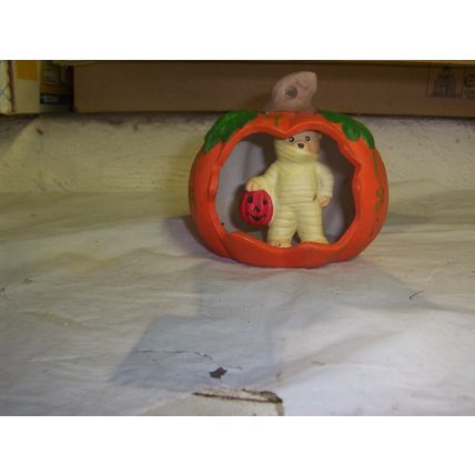 CERAMIC PUMPKIN W/ BEAR INSIDE