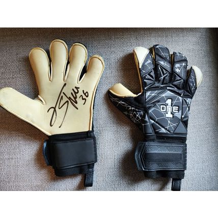 Genuine, Signed/Autographed, Football Gloves, James Shea - Size 10, Luton Town