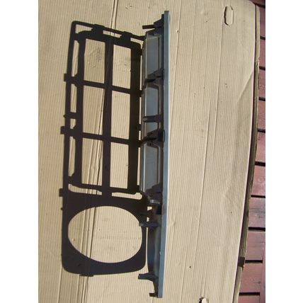 1976 FORD TRUCK GRILL D6TB-8A405 OEM VERY NICE RH F150 F250 RANGER