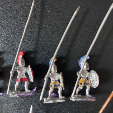 25mm Hinchliffe Ancients SPARTAN HOPLITES 7 Metal figures with Dory spears Boxed