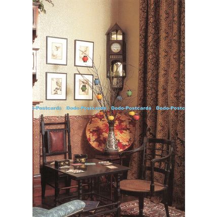 D099252 Christmas in the Aesthetic Style Period Room. Geffrye Museum. English Do