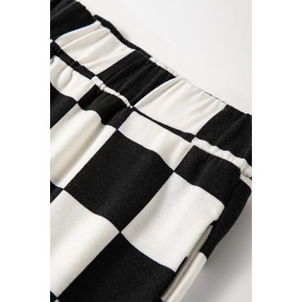 Black Checkerboard Print V Neck Loose Tee and Shorts Lounge Set