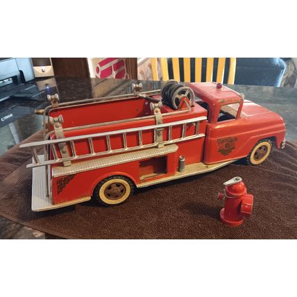 Old Vintage Press Steel 1959 Tonka # 5 Fire Truck 95% Complete Great Condition