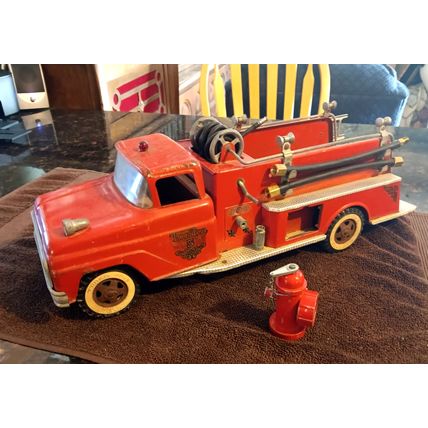 Old Vintage Press Steel 1959 Tonka # 5 Fire Truck 95% Complete Great Condition