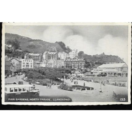Llandudno, Conwy - Pier Gardens, N Parade - old bus, cars - postcard 1959 pmk