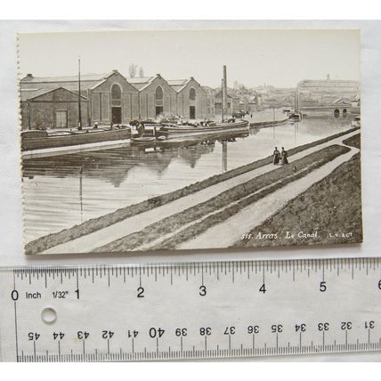 vintage postcard Arras, France - Le Canal