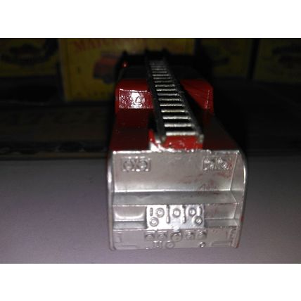 Matchbox - No9 Fire Truck - original box