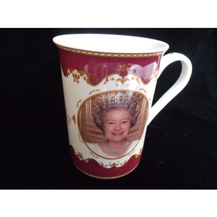 Diamond Jubilee Queen Elizabeth II Mug Royal Crest Fine Bone China 2012