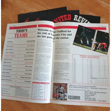 X 5 Manchester United Vintage Football Programmes. No's 17/19/21/28