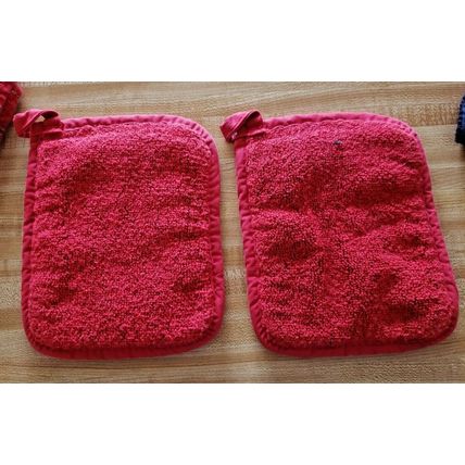 Christmas Linens 2 Pot Holders 2 Terry Dish Clothes 1 Child Santa Purse 2 Hats