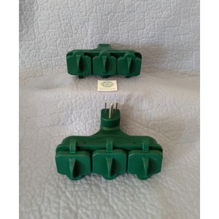 LOT OF 2 OUTDOOR CURRENT TAP HEAVY DUTY COVERED 3 OUTLET GROUNDED ADAPTOR