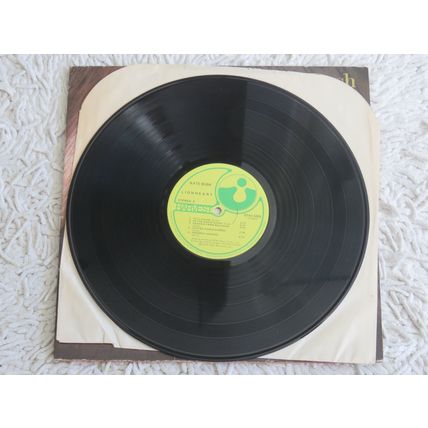 KATE BUSH, LIONHEART GATEFOLD VINYL LP. CANADIAN COPY