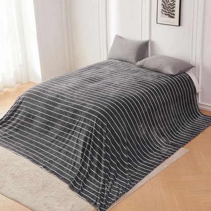COOVA Seamless Big Blanket - 120X120 Inch Oversized King Jacquard Stripes Huge F