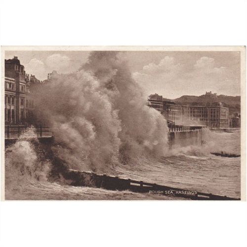 Rough Sea Hastings Sussex Postcard (SX70880)