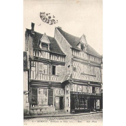27 - BERNAY - Maison en bois - Grande rue