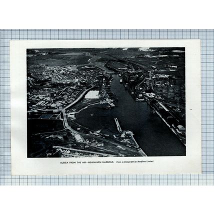 (6169) Newhaven Harbour Sussex - 1952 Clip