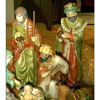 GORGEOUS NEW 9 PIECE NATIVITY PORCELAIN JOSEPH MARY JESUS KINGS ANIMALS MANGER