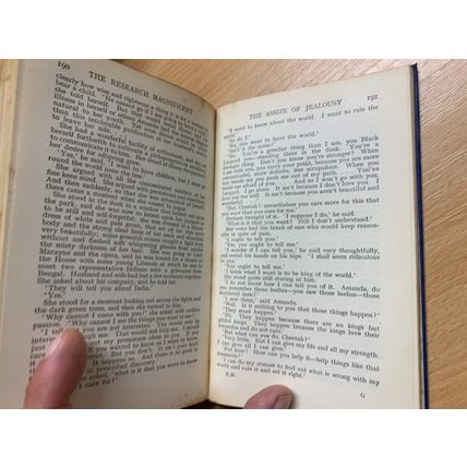 ANTIQUE H G WELLS "THE RESEARCH MAGNIFICENT" FICTION SMALL HARDBACK BOOK (P3)