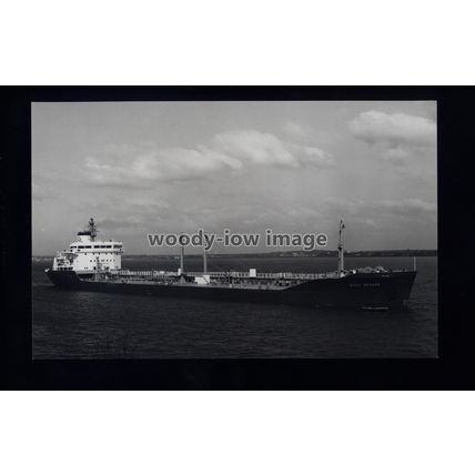 TA0705 - Esso Oil Tanker - Esso Severn - built 1975 - photograph