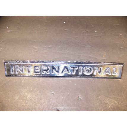 1973 74 75 INTERNATIONAL EMBLEM OEM #2754244-R1