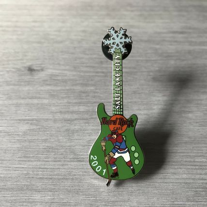 Hard Rock Cafe SALT LAKE CITY Ice Hockey green Guitar pin LE 2001 - HRC MINT