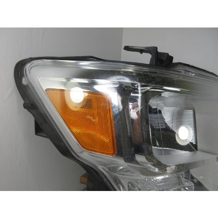 2016-2019 NISSAN Titan Headlight Assembly RH Right OEM 26010 EZ21A