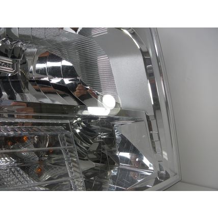 2016-2019 NISSAN Titan Headlight Assembly RH Right OEM 26010 EZ21A