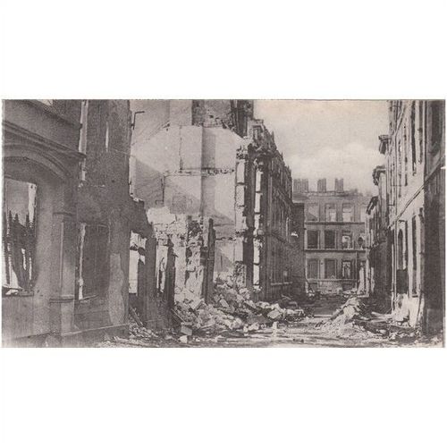 Une Rue Ores De La Cathedrale Reims War Damage 1914 1916 Postcard (MO162)
