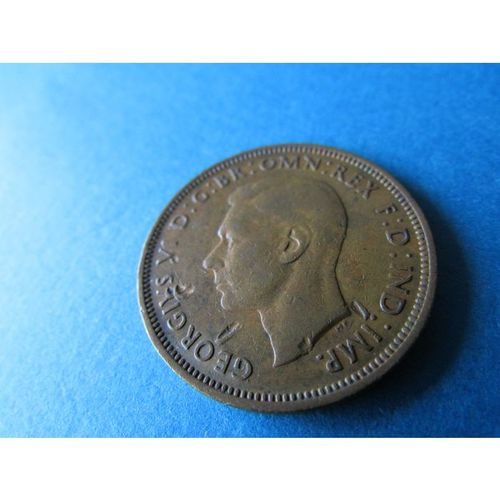 1943 GEORGE VI HALFPENNY - COIN -2 FREE POST. AAY