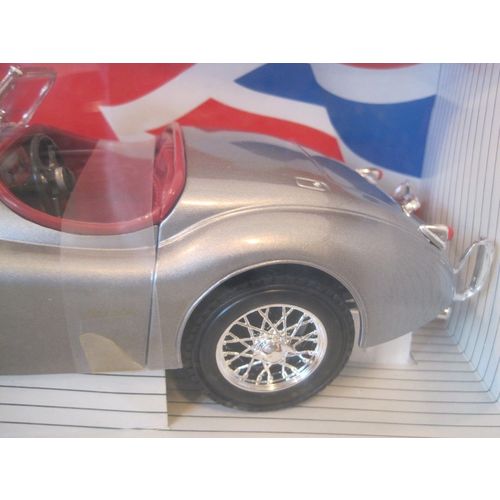 1/18 1948 Jaguar XK120 ( A )