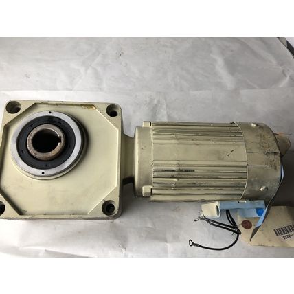 SUMITOMO RNYM05-32-5 Hyponic Drive GEAR REDUCER,50:1-RATIO,155821 410RPM,50Hz,AM