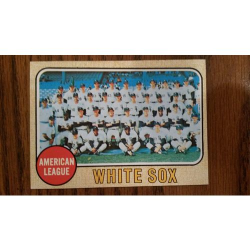 1968 Topps Card # 424 Chicago White Sox Team Card Very Good (3)