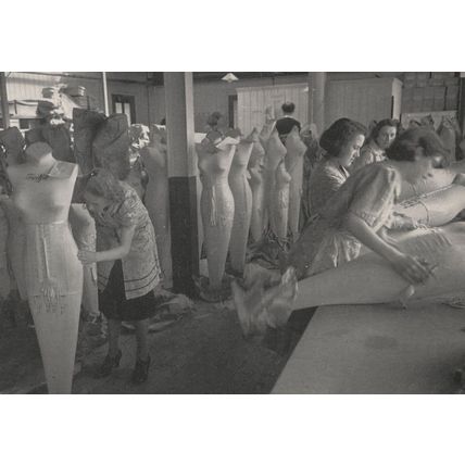 Portsmouth WW2 1939 Shop Mannequin Dummy BBC Postcard