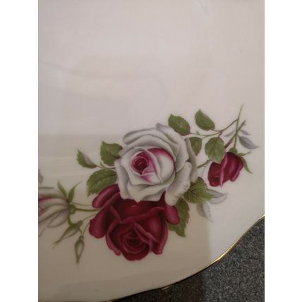 Colclough Cake Plate Roses