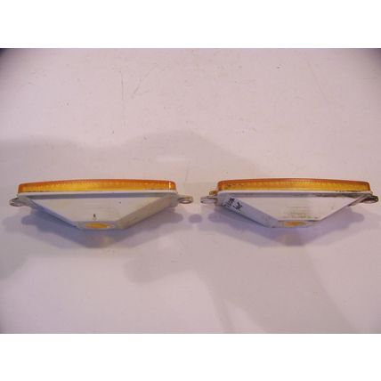 1971 BUICK ELECTRA AMBER FRONT MARKER CORNERING LIGHTS OEM 225 #5963925