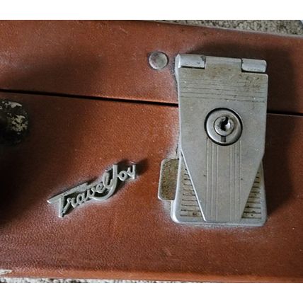 Vintage Brown Travel Joy Wood? Small Suitcase or Large Briefcase with Key