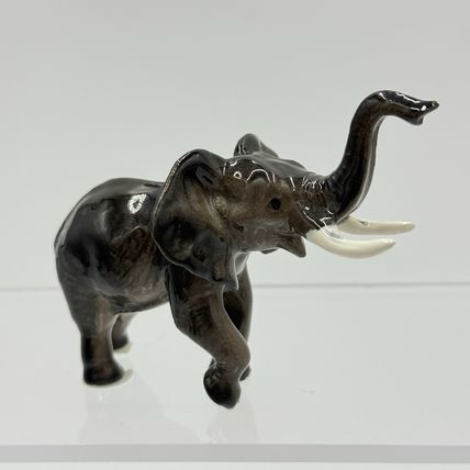 Vintage Hagen Renaker Elephant Porcelain Painted Figurine Miniature 2.5”