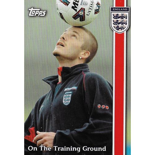 Topps ENGLAND 2002 Trading Card: On The Training Ground - 46