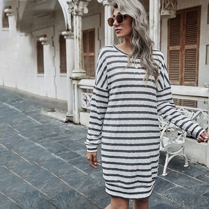 Round Neck Long Sleeve Striped Pocket Spring