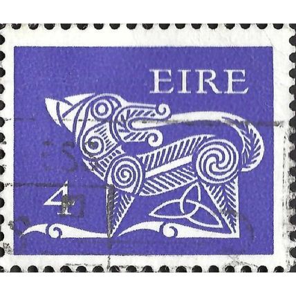 EIRE, Stylised Dog, 7th Century Brooch, violet 1971, 4p