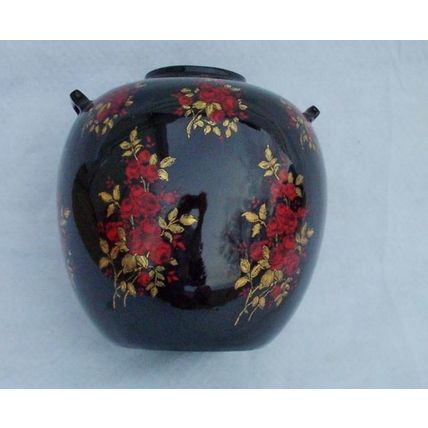 Black Oriental Style Vase Ceramic Asian Round Red Roses 8 inch tall