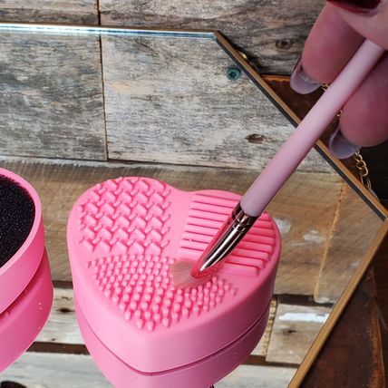 Silicone Makeup Brush Cleaning Pads - Light Pink - Set of 2 - Heart