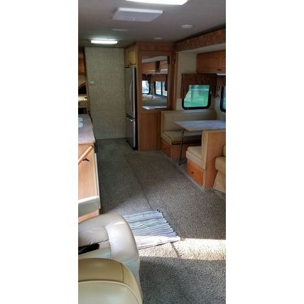 2009 CT Coachworks Sienna 39B
