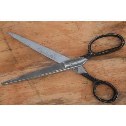 Vintage Kingshead Betakut Italy 9"Scissors Sewing CUTTING nice FREE SHIPPING