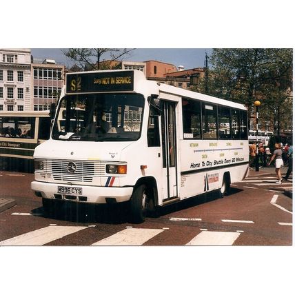 Colour Photograph of Pathfinder (Worthington's) Coaches Ltd. - M996 CYS