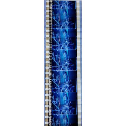 Pk GEB - U - MIX - B 035i . 1 STRIP OF 5 - 35MM FILM CELLS. ( BATMAN & ROBIN )