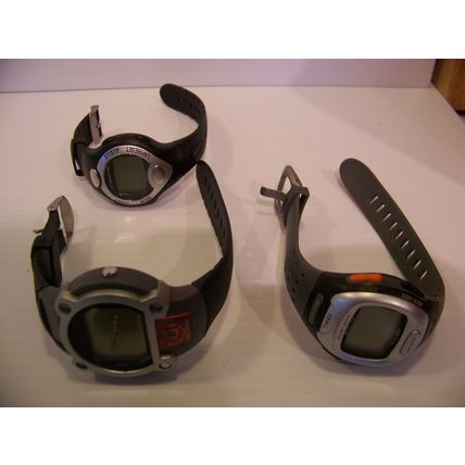 LOT OF WATCHES/HEART RATE MONITORS BOWFLEX OMRON RELIC BUGS BUNNY CARABINER