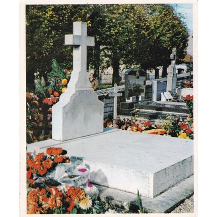 Sepulture du General De Gaulle France Picture card 10.5 x 8.5cm VGC