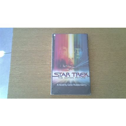 STAR TREK: THE MOTION PICTURE /STAR TREK: VOYAGER - FULL CIRCLE (2 Paperbacks)